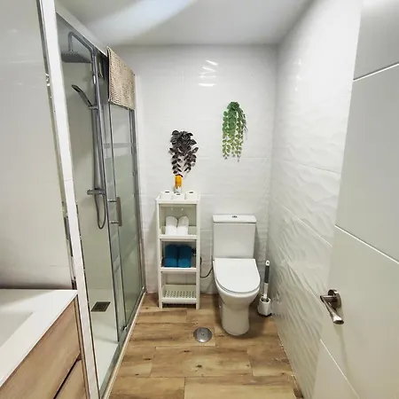 Apartment 300 Metros De La Playa Malaga